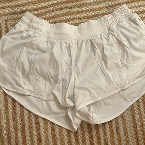 Lululemon Hotty Hot Shorts 2.5 Inch, Size 8- White